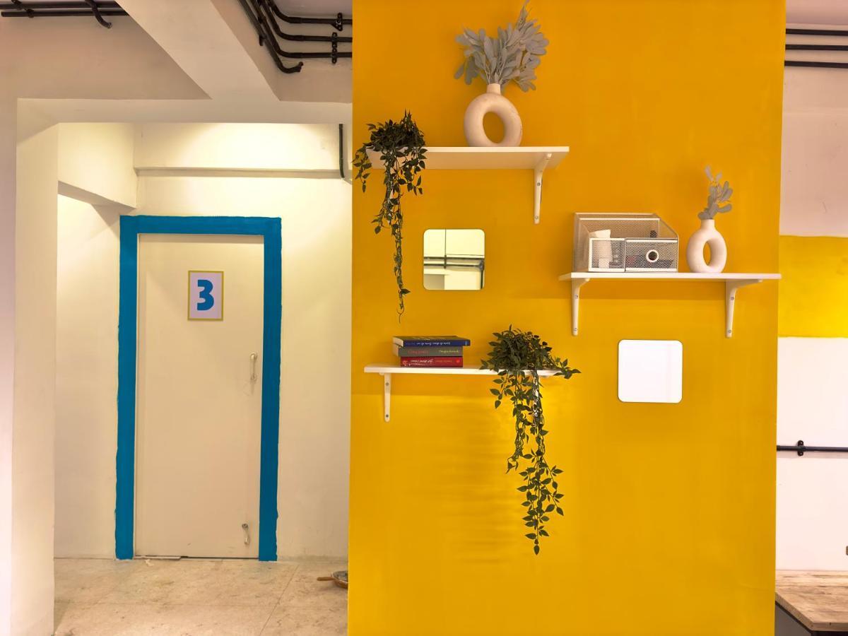 Locomo Express - Stay Work Eat Mumbai Exterior photo
