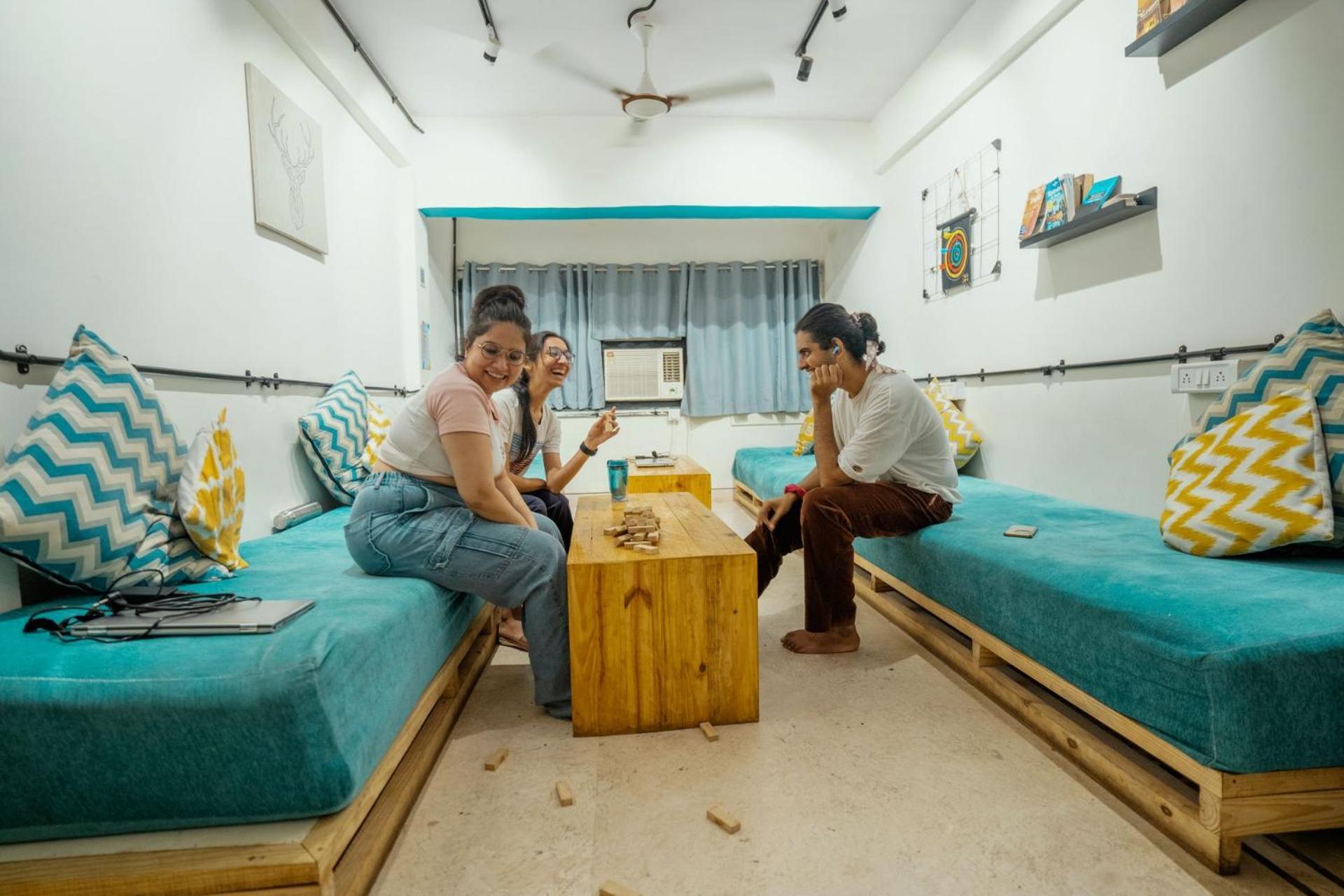 Locomo Express - Stay Work Eat Mumbai Exterior photo