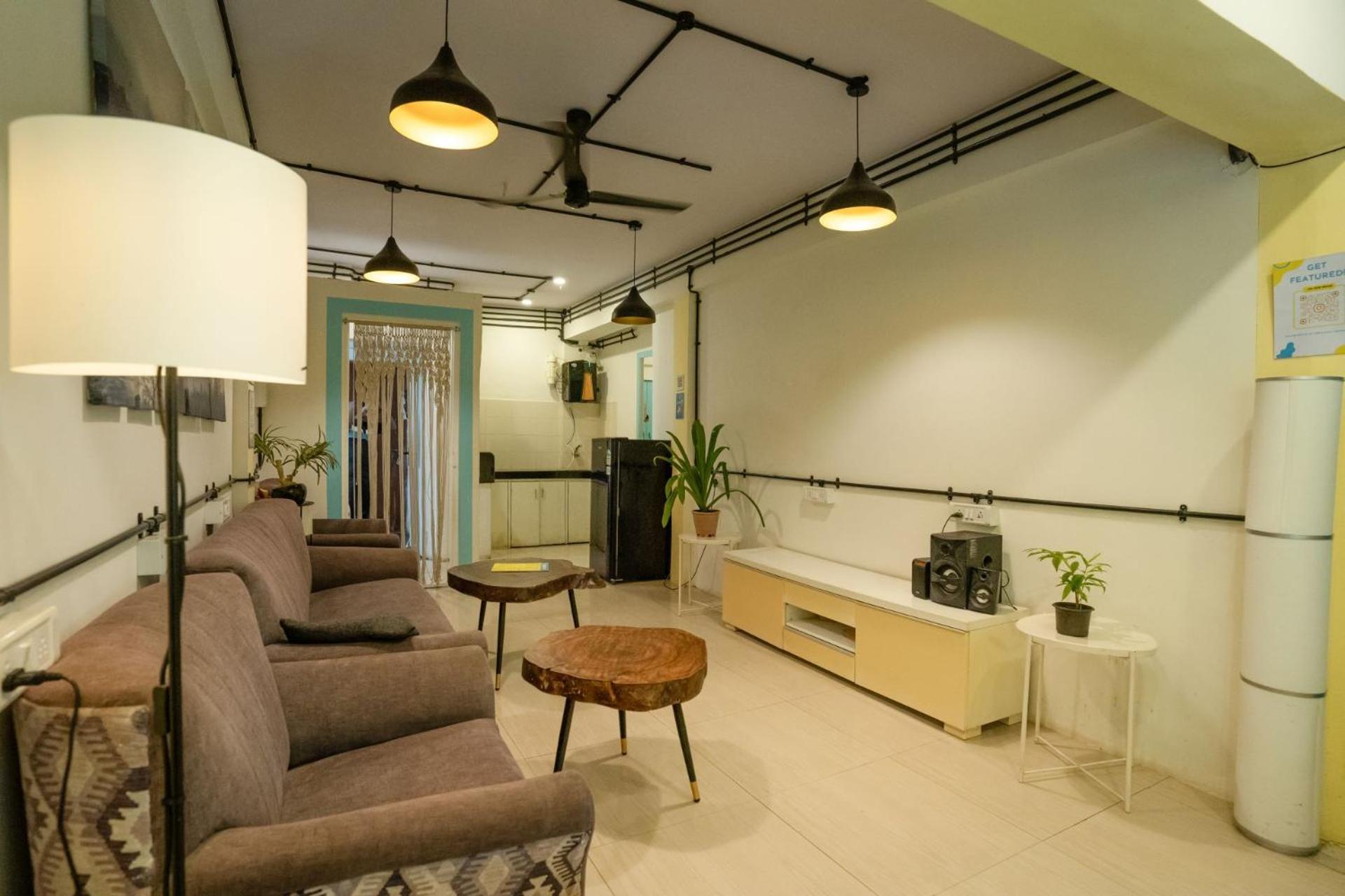 Locomo Express - Stay Work Eat Mumbai Exterior photo