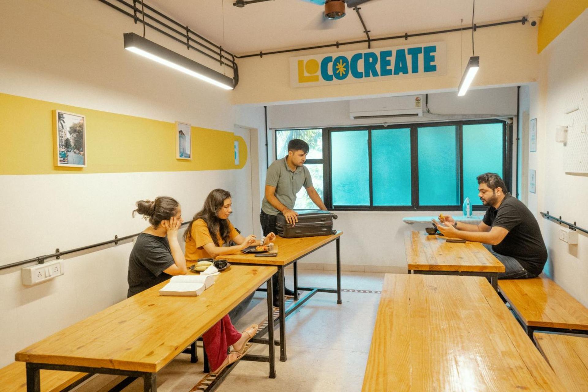 Locomo Express - Stay Work Eat Mumbai Exterior photo